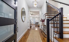 Beautiful Contemporary 4Br Near Downtown Dallas